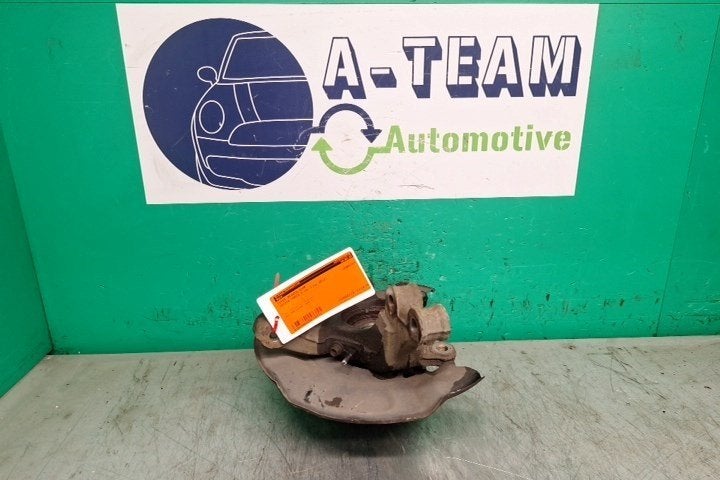 FUSEE AVANT DROITE Toyota Yaris III (P13) (01-2010/09-2020), Kundenbetreuung@toyota.de, Toyota, Utilisé, Toyota-Allee 2
50858  Köln, DE