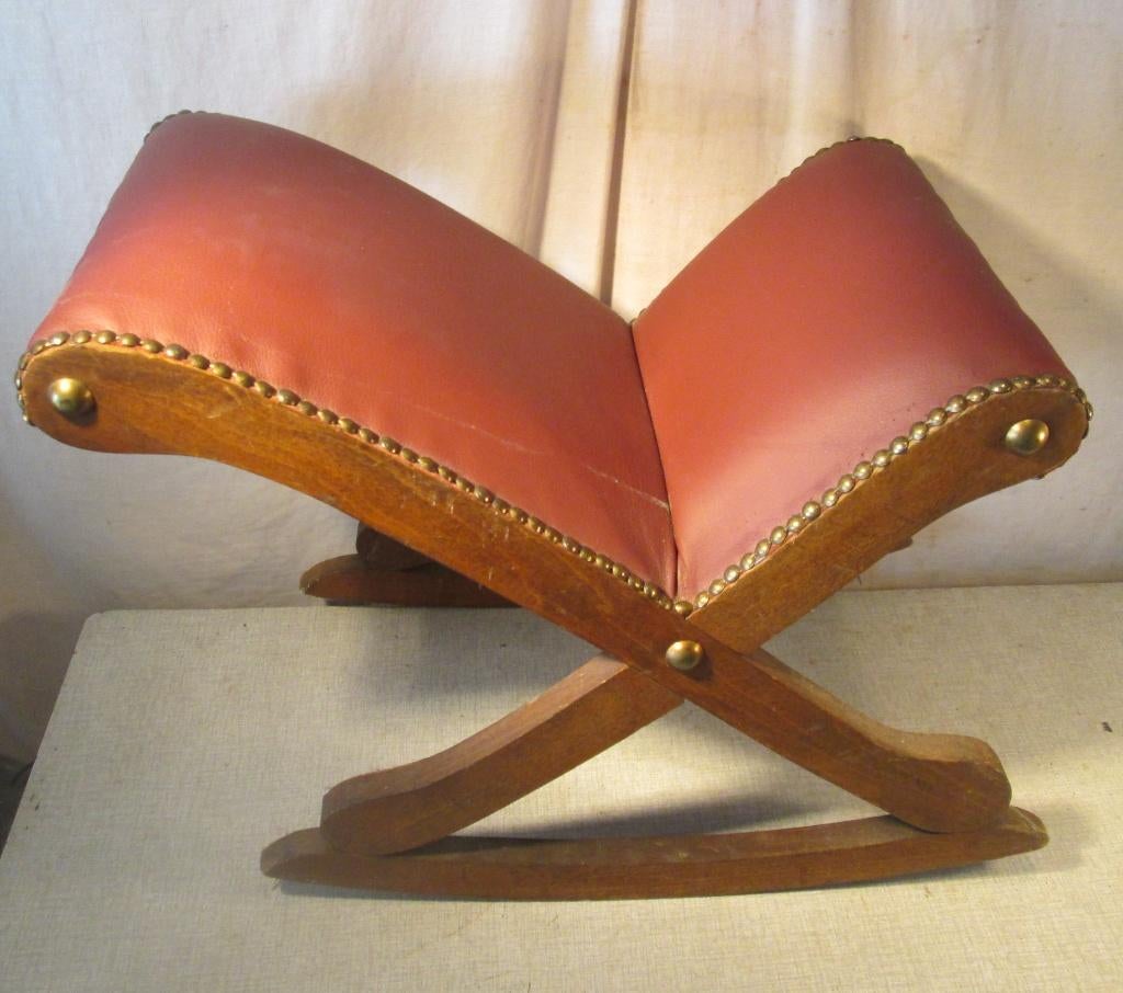 Mooi Retro Houten Voetenbank met leer afgewerkt, Ophalen of Verzenden, Zo goed als nieuw, Leer