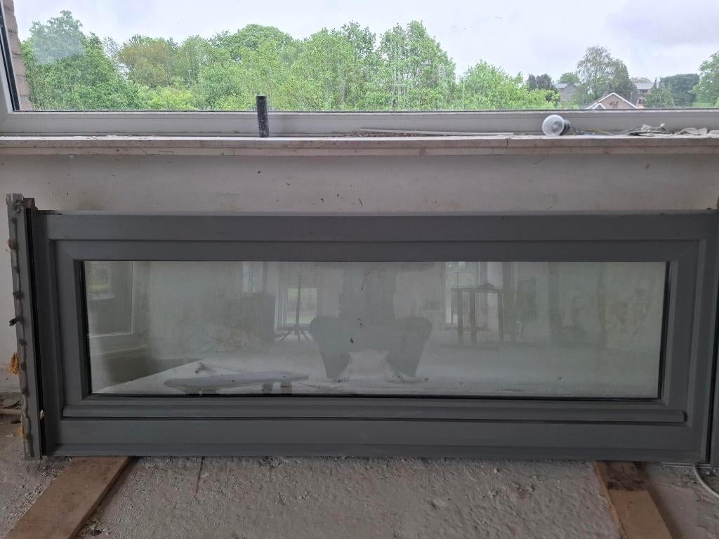 raam + rolluik, Ophalen, Gevelraam of Ruit, Minder dan 80 cm, Zo goed als nieuw