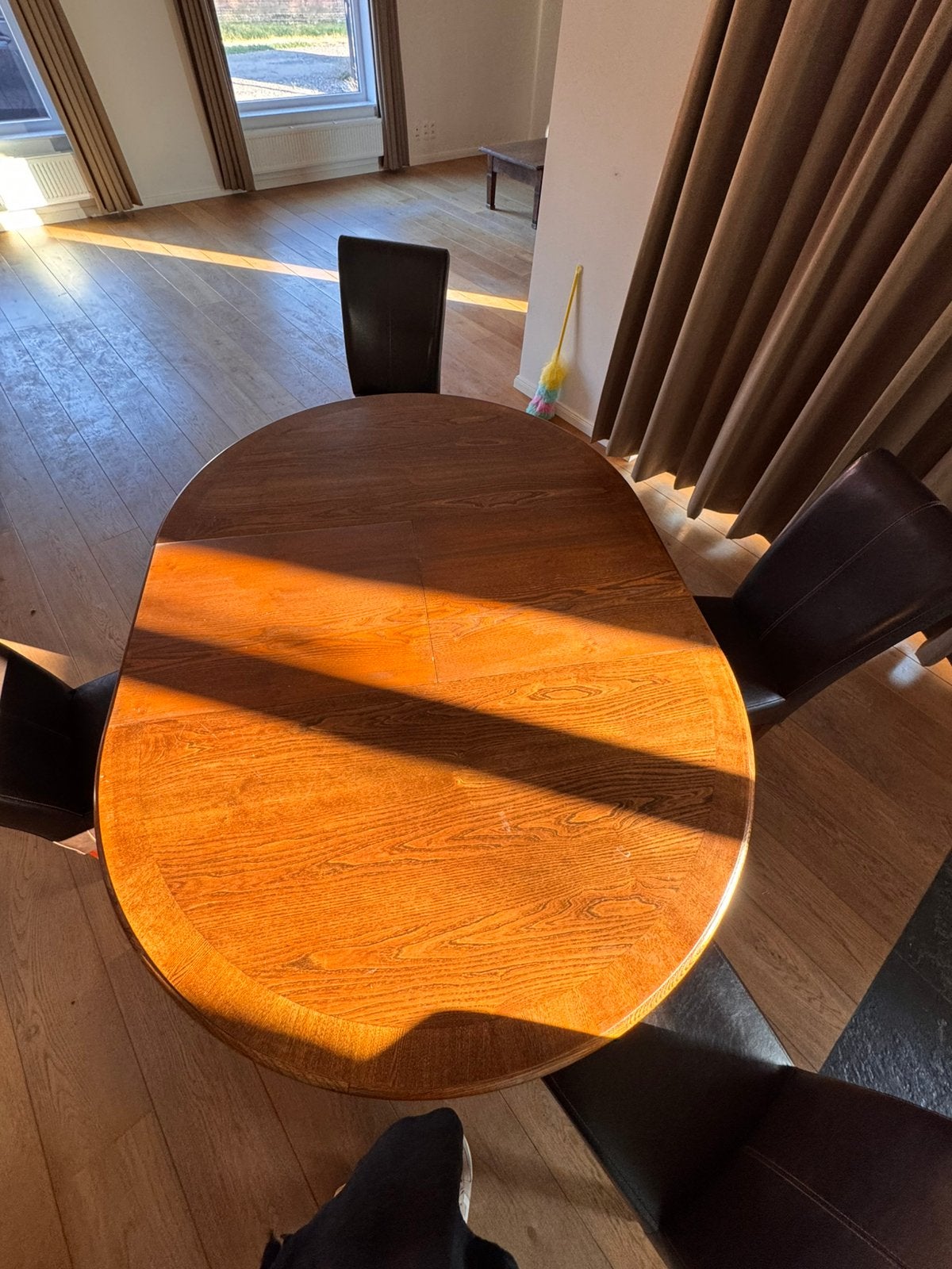 Mooie ronde uitschuifbare tafel, Ophalen, Gebruikt, 100 tot 150 cm, Vier personen