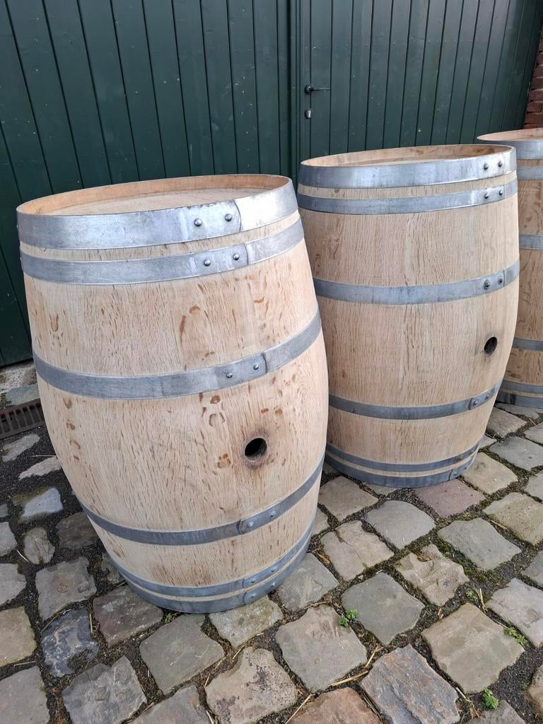 Des tonneaux de vin de Bordeaux et de Bourgogne comme baril, Enlèvement
