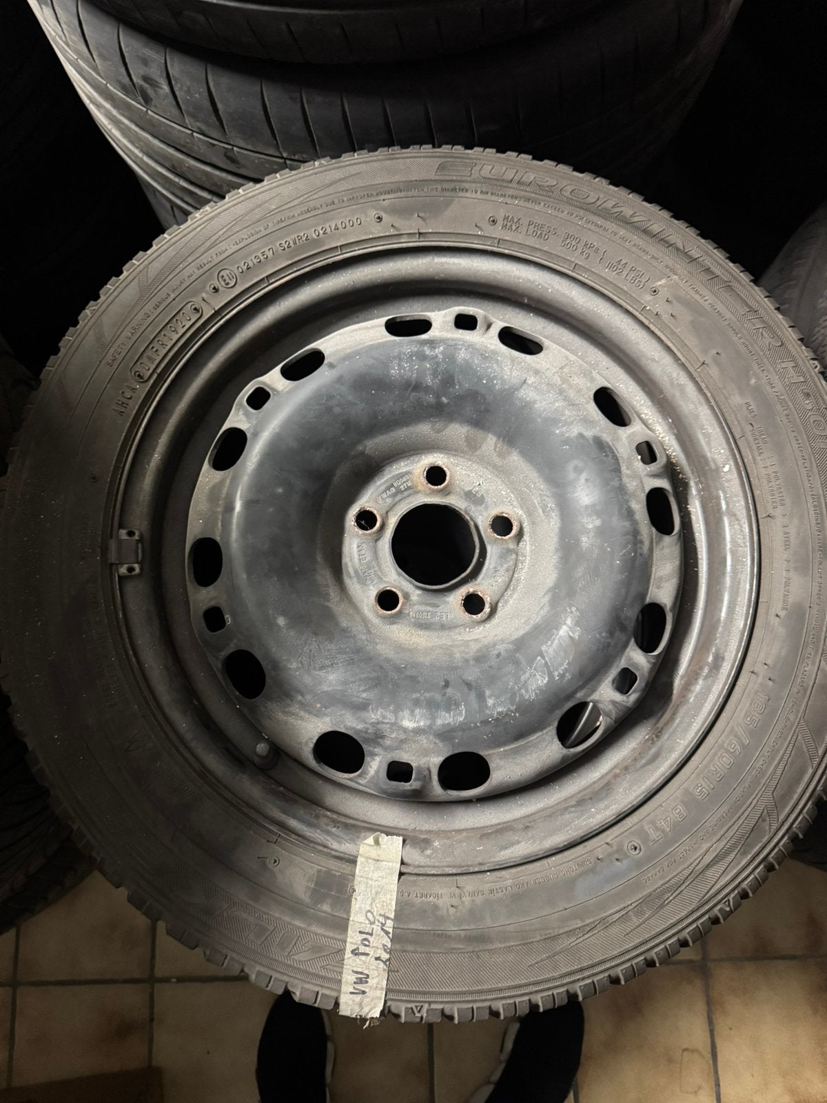 4 roues hiver VW Polo 6R/6C 15” + Dunlop 185/60 R15, Autos : Pièces & Accessoires, Pneus & Jantes, 15 pouces, Pneus hiver, Pneu(s)