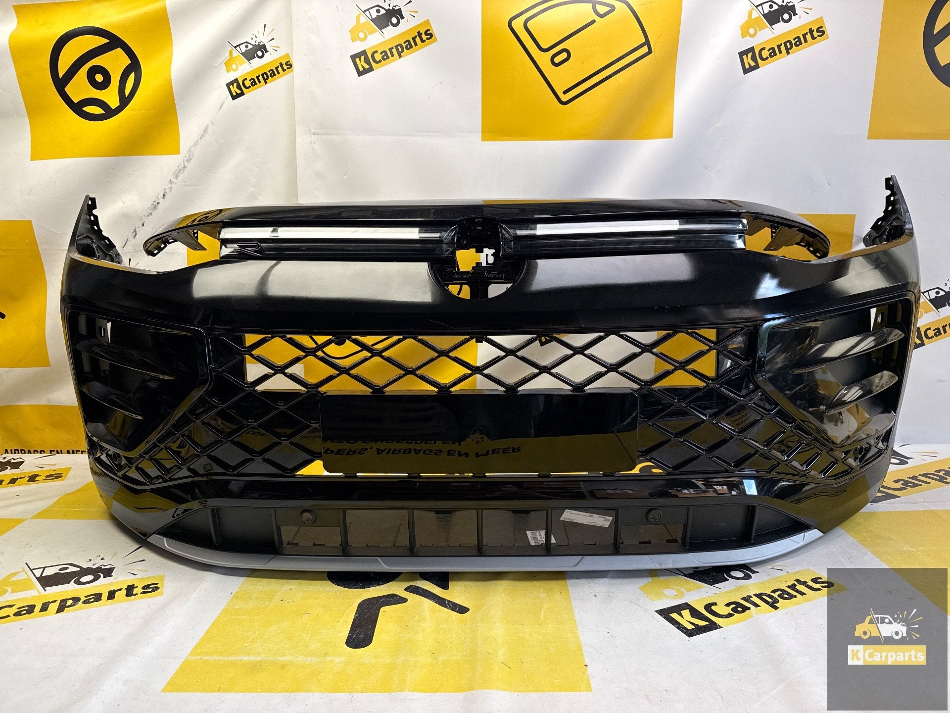 Volkswagen Tayron R-Line Voorbumper PDC Compleet 57L807221A, Gebruikt, Volkswagen AG, Vw@volkswagen.de, Bumper