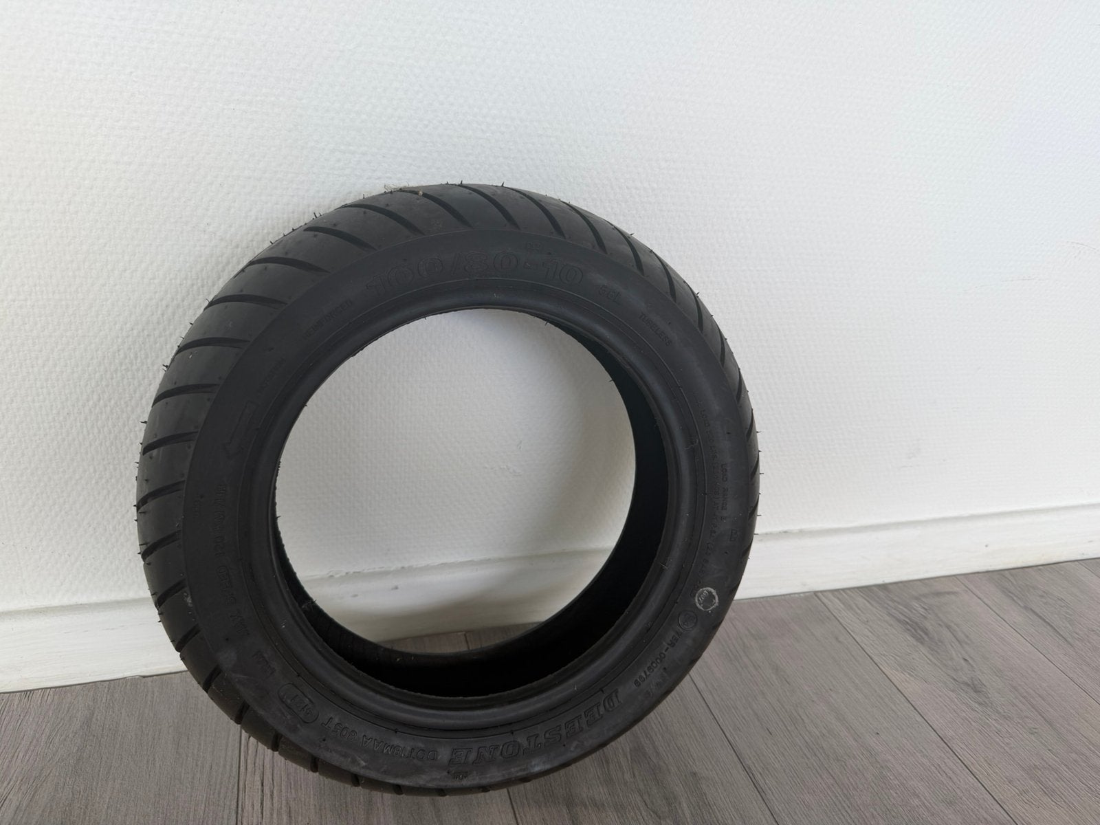 Pneu de scooter neuf 100/80-10, Enlèvement, Neuf