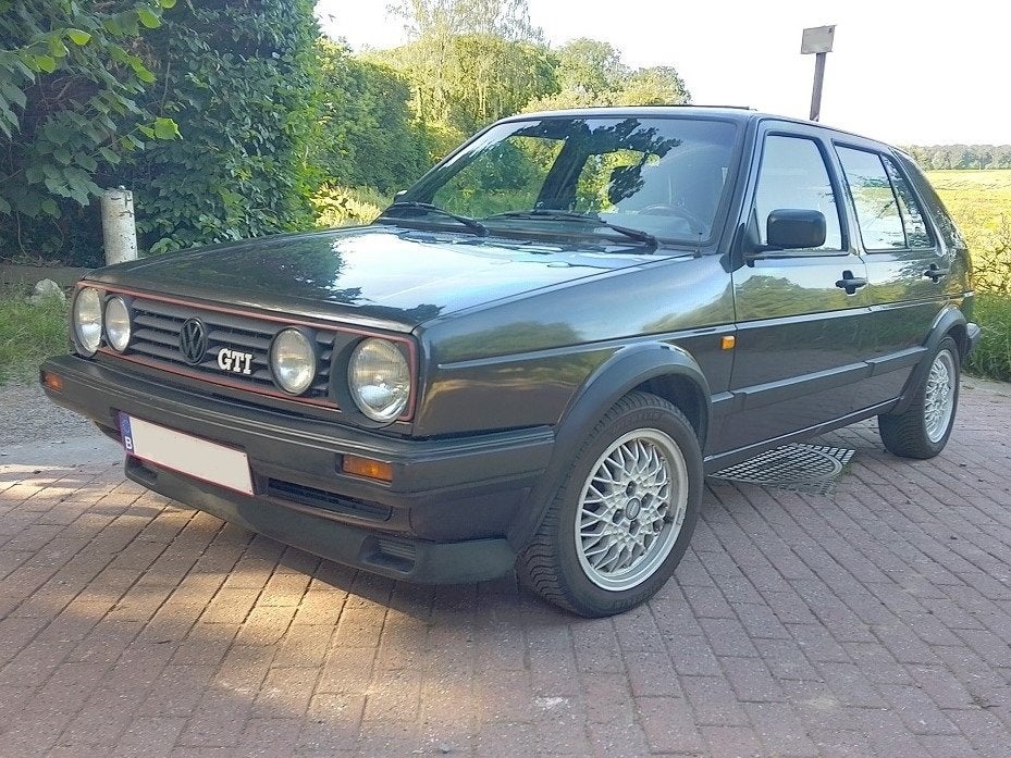 Location louer rent VW Golf GTI 1 2 /MK1 / MK2 voiture sport, Autos, Achat, 840 kg, Boîte manuelle, Toit ouvrant