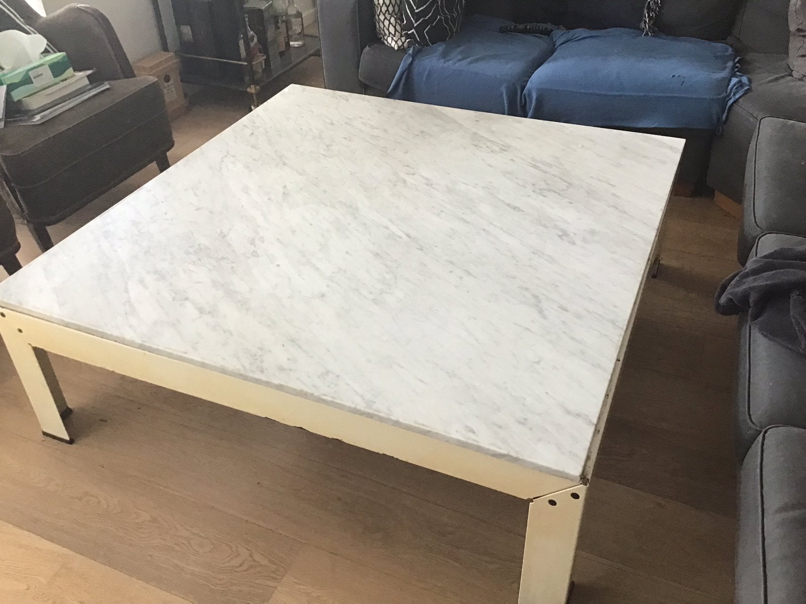 Table basse de salon en marbre blanc., Maison & Meubles, 100 à 150 cm, Moderne/neo conceptuel, Carré, 100 à 150 cm