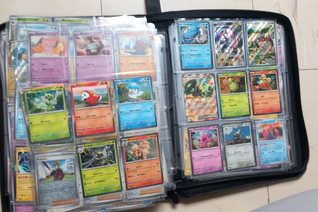 600+ Pokémon kaarten, Ophalen, Nieuw, Meerdere kaarten, Foil