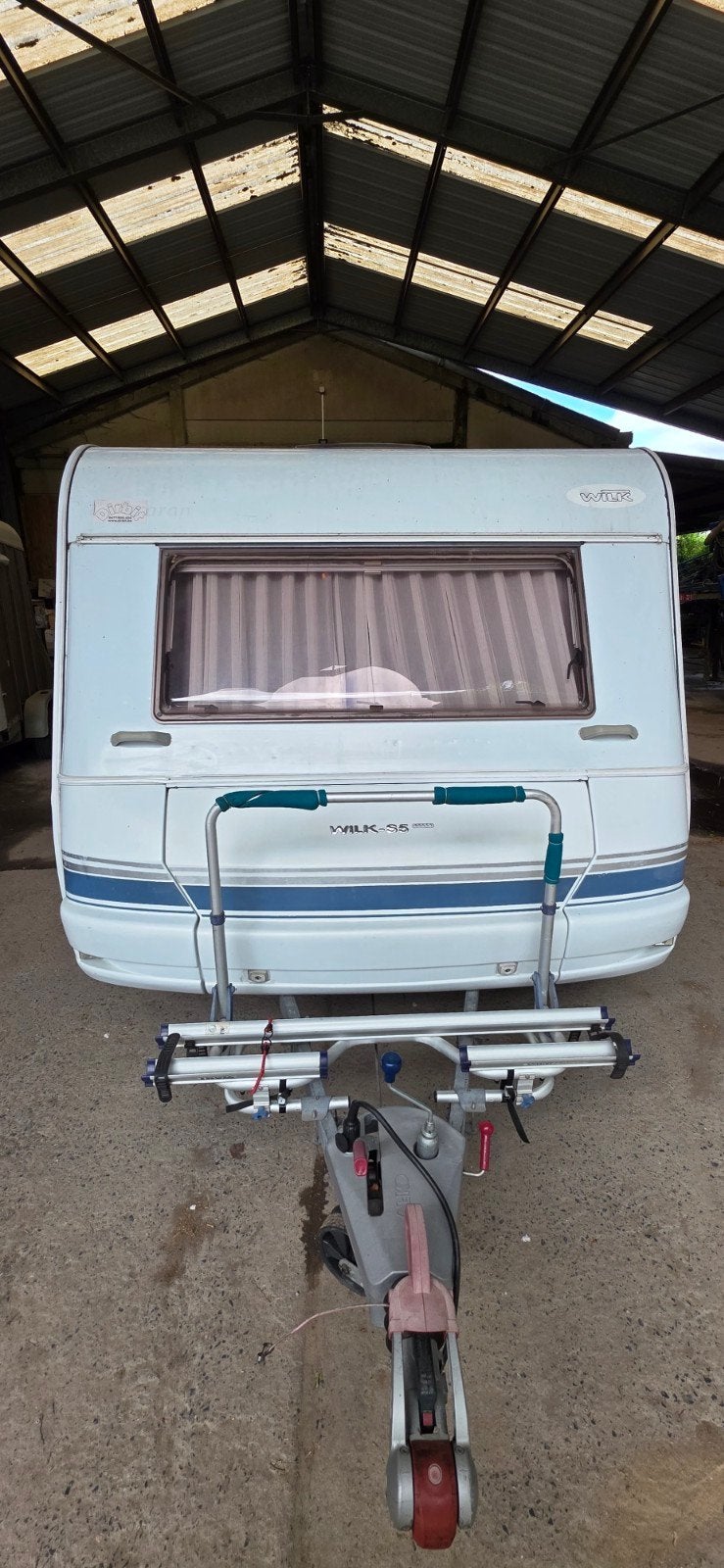Caravan Wilk 5s 2006bj Ventura voortent+MOVER+liev baterijen, Particulier, Mover, Wilk