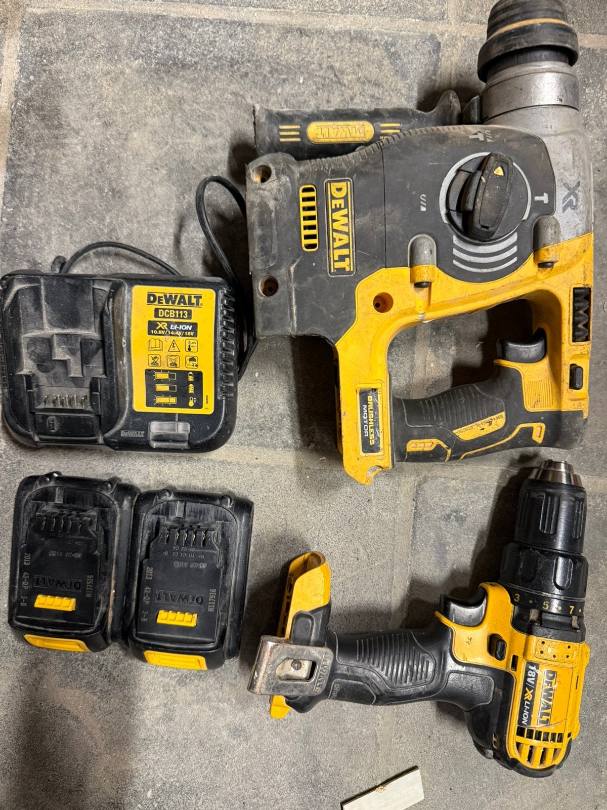 Lot Dewalt, Enlèvement, Utilisé, Foreuse et Perceuse, Mécanisme de percussion