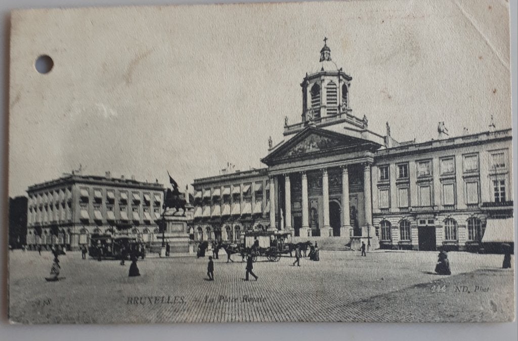 BRUSSEL : Zeer Oude PC 1910 PLACE ROYALE Ref B14 perforé, Ophalen of Verzenden, Voor 1920, Gelopen, Brussel (Gewest)