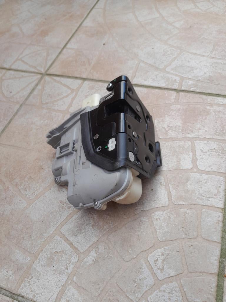 Serrure d'origine côté chauffeur vw audi skoda, Ophalen, Gebruikt, Audi, Deur