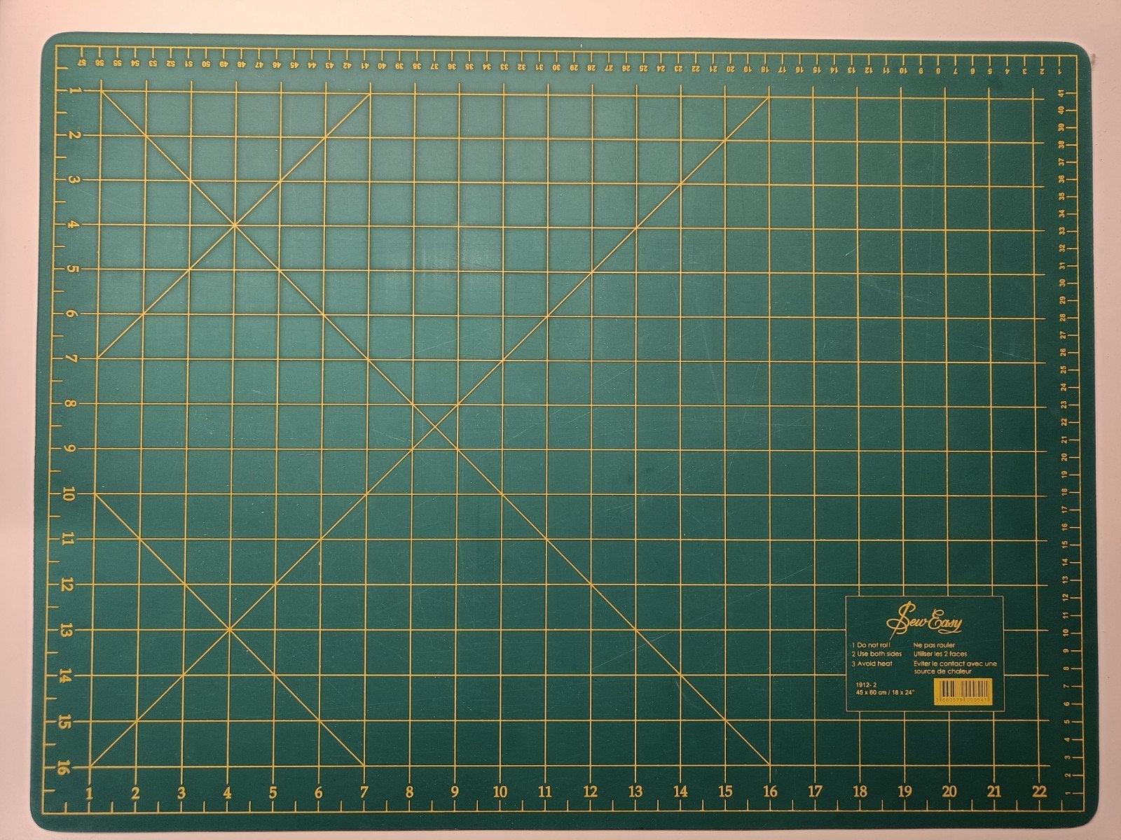 Planche de découpe Sew Easy
Sew Easy, Hobby en Vrije tijd, Naaien en Fournituren, Ophalen, Zo goed als nieuw, Overige typen