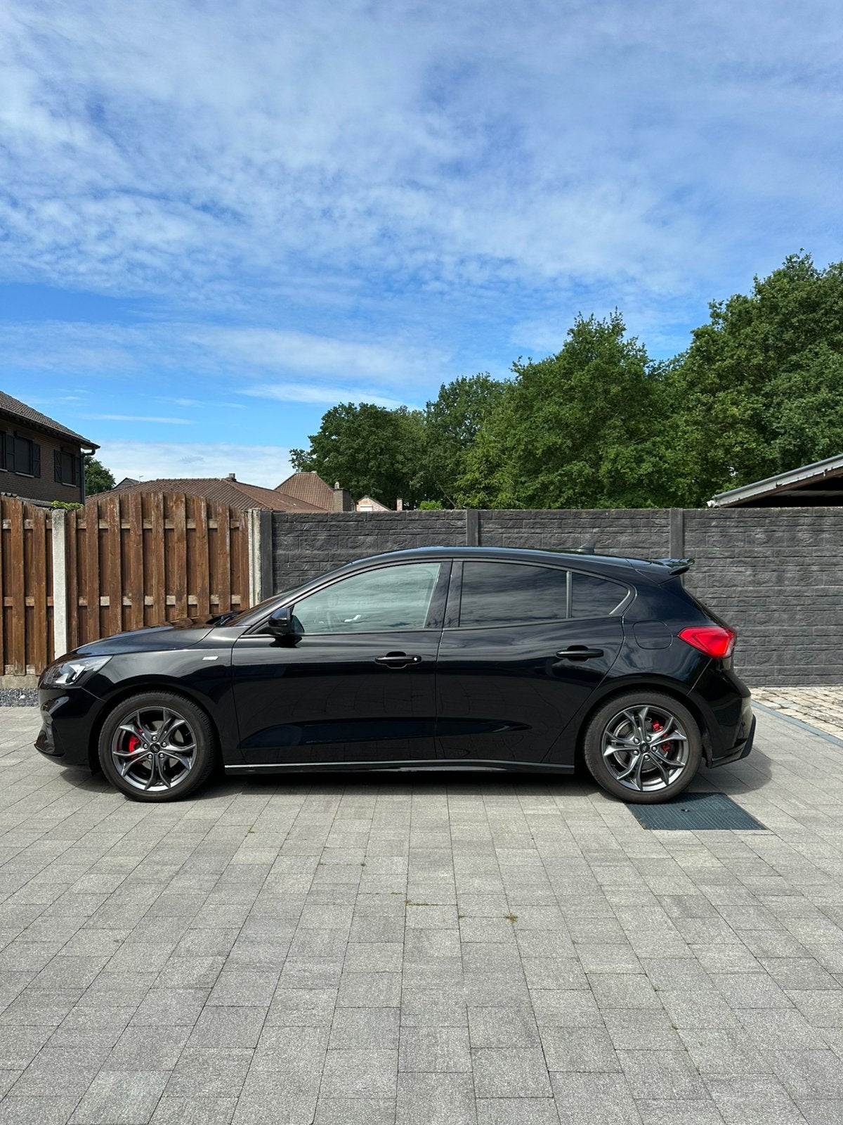 Ford Focus ST-Line X (2021), Stof, Zwart, 95 kW, 5 zetels