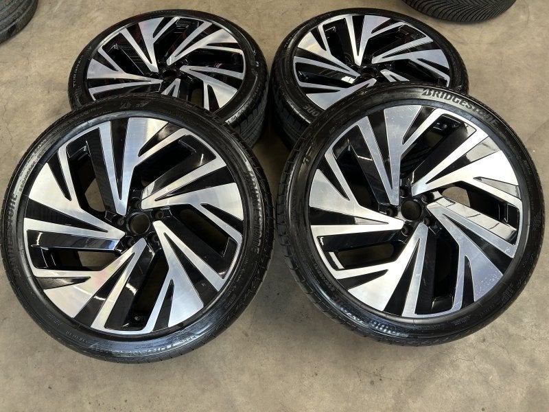 21 inch originele Narvik velgen Volkswagen ID.4 + zomerbande, Gebruikt, -, -, Banden en Velgen