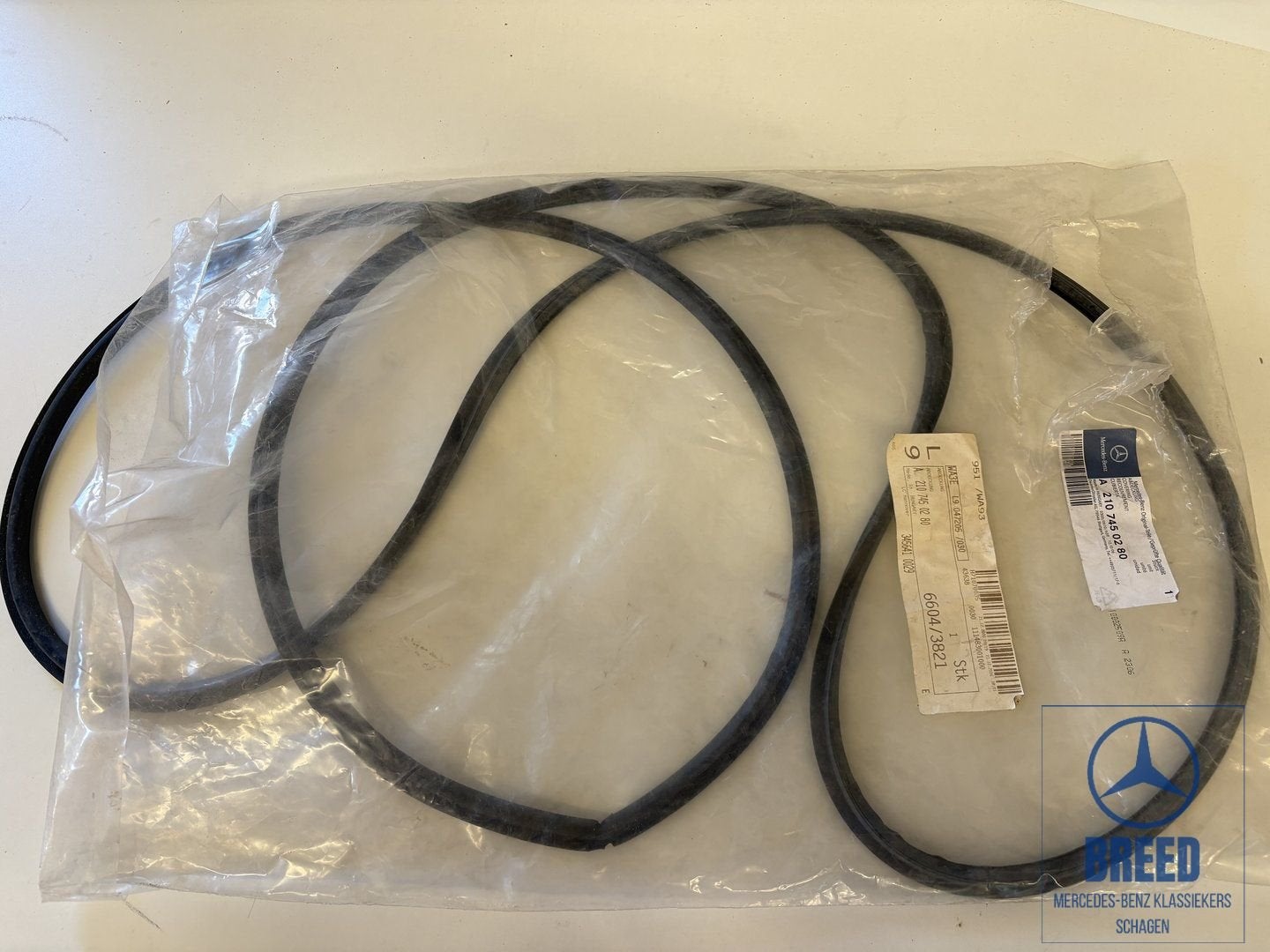 NOS afdeklijst achterruit Mercedes-Benz W210 T-model S210, -, Nieuw, Ophalen of Verzenden, -