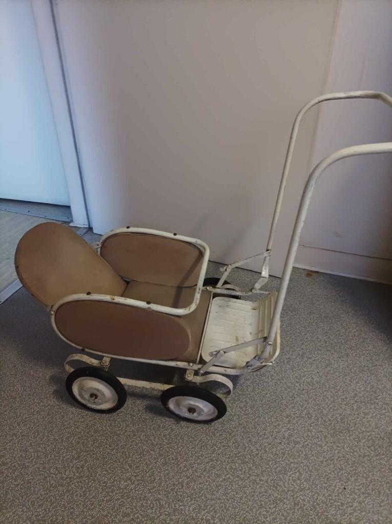 Torck Deinze antieke poppenwagen, Enlèvement