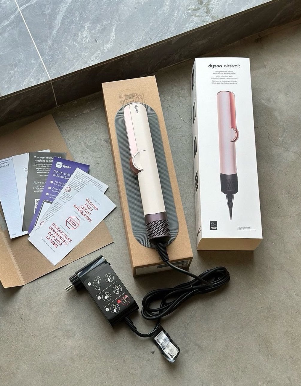 Lisseur Dyson Airstrait rose et blanc, Enlèvement ou Envoi, Comme neuf