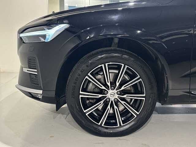 Volvo XC60 B4  Mild-Hybrid Inscr + Pano dak + trekhaak, Autos, Achat, 143 kW, Euro 6, Entreprise