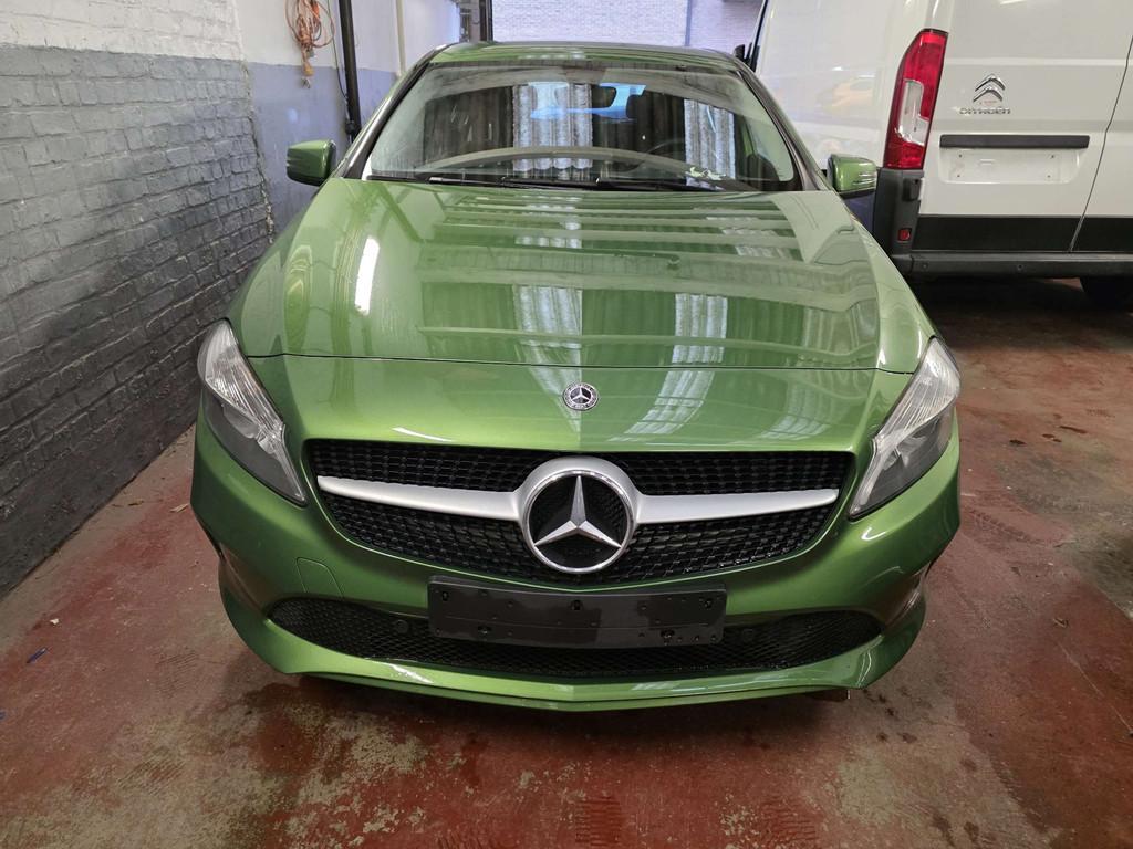 Mercedes-Benz A-Klasse 180 d 7G-DCT et 1 an de garantie, Autos, Mercedes-Benz, Classe A, Euro 6, Entreprise, 5 portes