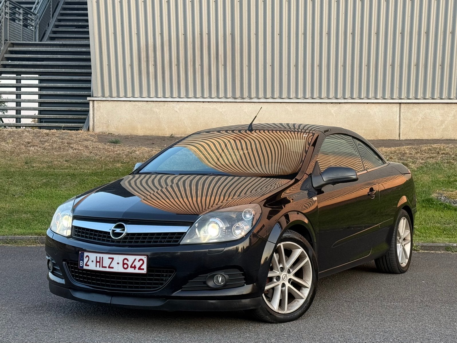 Opel Astra 1.9 cdti Cabriolet **FULL OPTIONS**, Autos, Opel, Cuir, Achat, 110 kW, Cabriolet