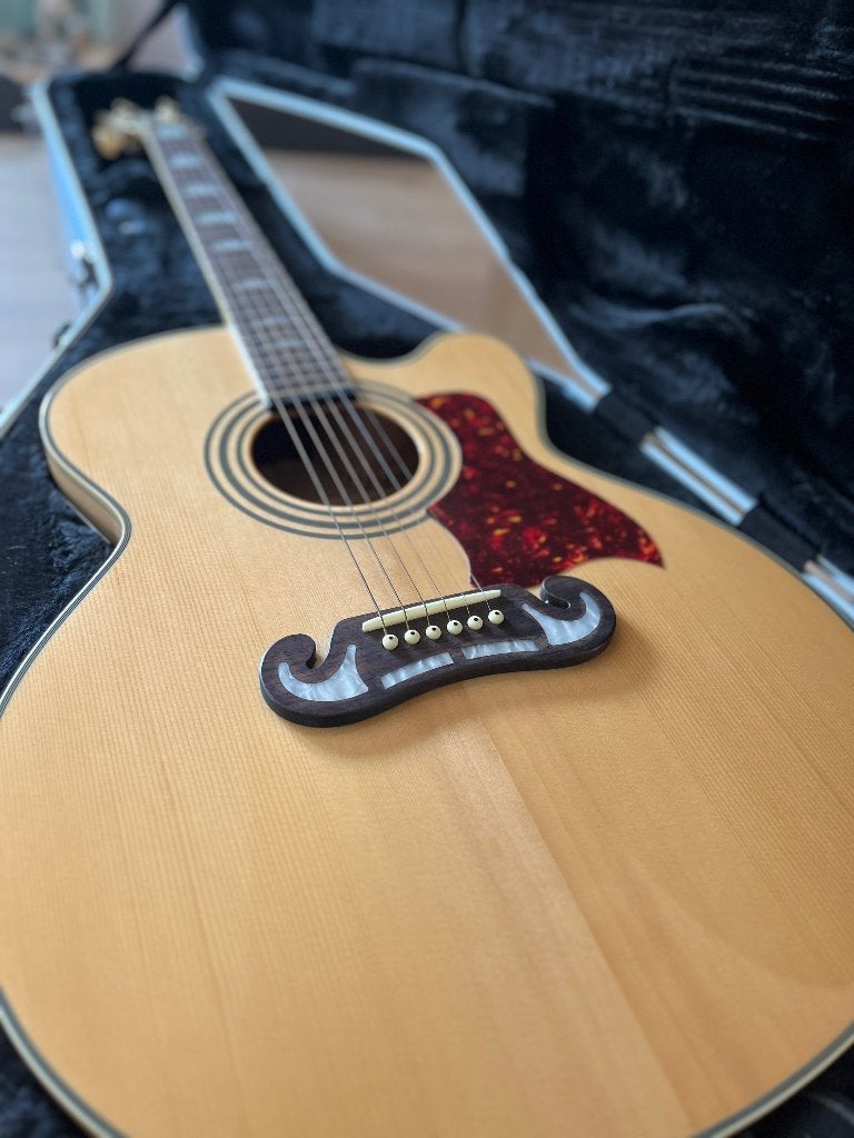 Epiphone EJ-200CE/N + Gator Case – Jumbo Western Gitaar, Ophalen of Verzenden, Zo goed als nieuw