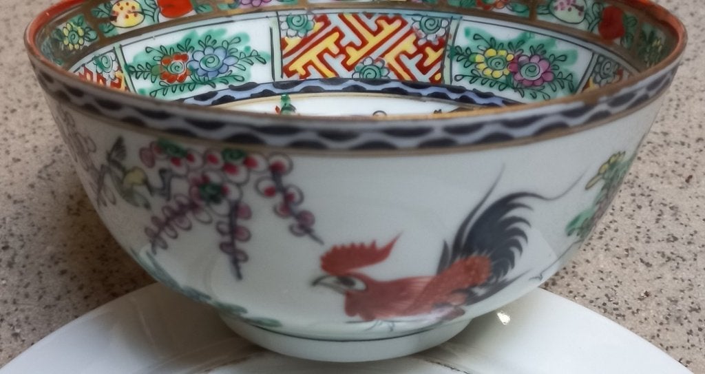 Assiette chinoise + bol avec coqs, Antiquités & Art, Enlèvement ou Envoi