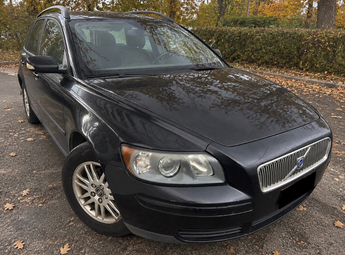 VOLVO V50 1.6D/1ERE MAIN/ AIRCO+JANTES…/C.T OK+CAR-PASS, Autos, Achat, Boîte manuelle, Noir, 5 portes