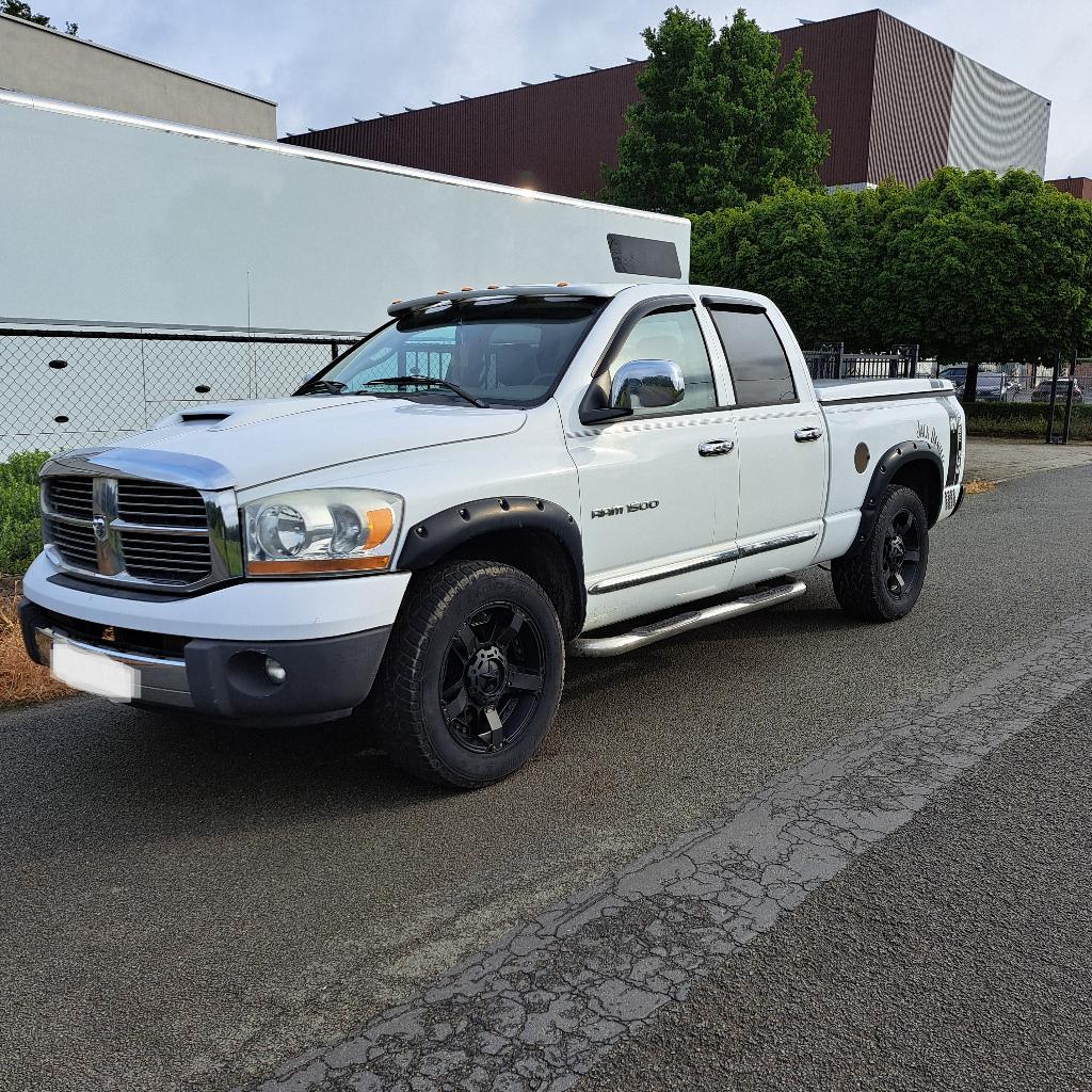 Dodge Ram, Auto's, Automaat, 4 deurs, Achterwielaandrijving, Beige