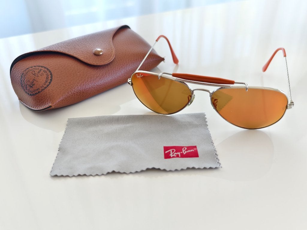 Prada / Persol / Rayban Zonnebrillen (nieuwstaat), Ophalen of Verzenden, Zo goed als nieuw, Zonnebril