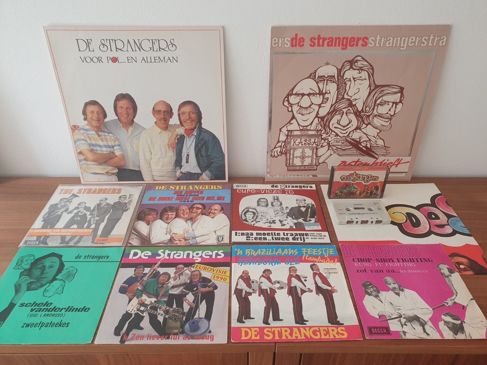 Lot De Strangers: cassette + poster, 2 lp's en 7 singles, Ophalen of Verzenden, LP