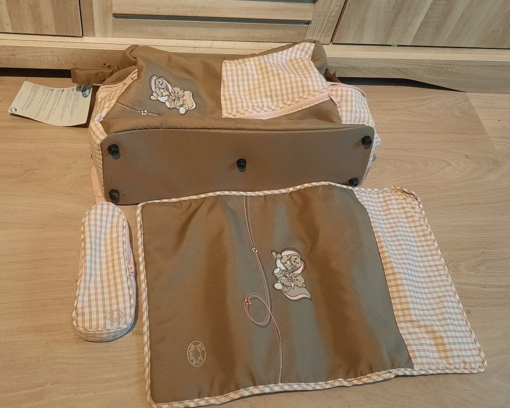 Verzorgingstas Noukies nieuw, Enfants & Bébés, Sac à langer bébé, Sac à langer, Enlèvement, Matelas à langer, Autres marques