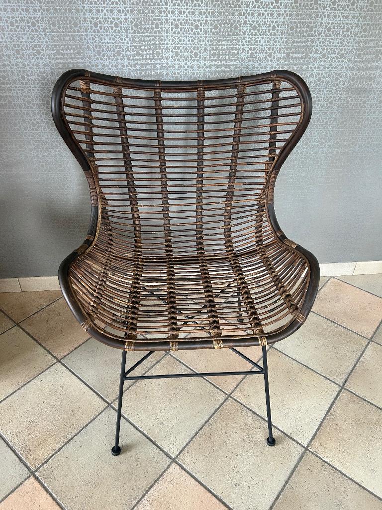 Rotan stoel donkerbruin, Ophalen, Zo goed als nieuw, Bruin, Eén