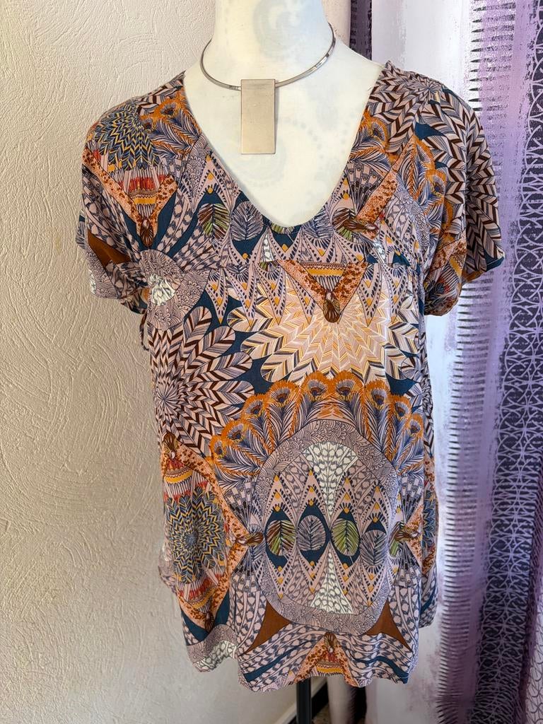 Naf Naf blouse met geometrische en bloemenpatronen — maat 38, Kleding | Dames, Blouses en Tunieken, Zo goed als nieuw, Ophalen of Verzenden