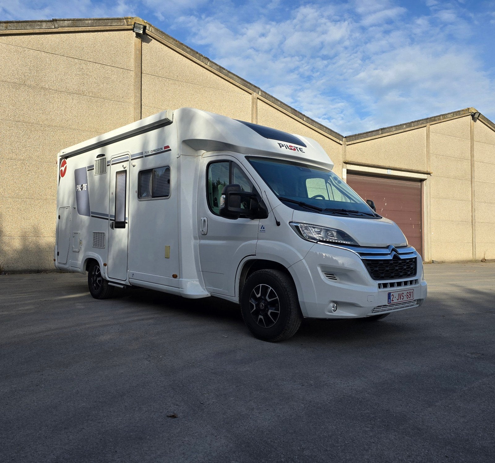Topoccasie Camper Pilote P696D 21/09/2022 29.247Km, Caravans en Kamperen, Buscamper of Camperbus, Pilote, Bedrijf, Diesel