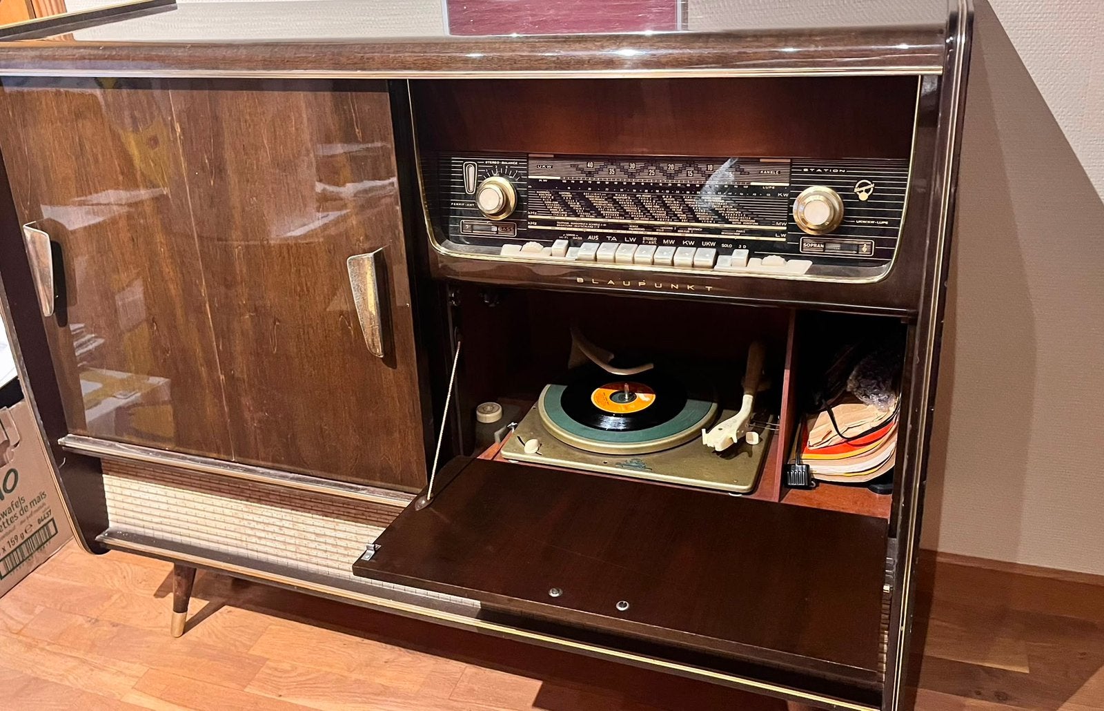 Radiomeubel Blaupunkt Arkansas stereo, Enlèvement