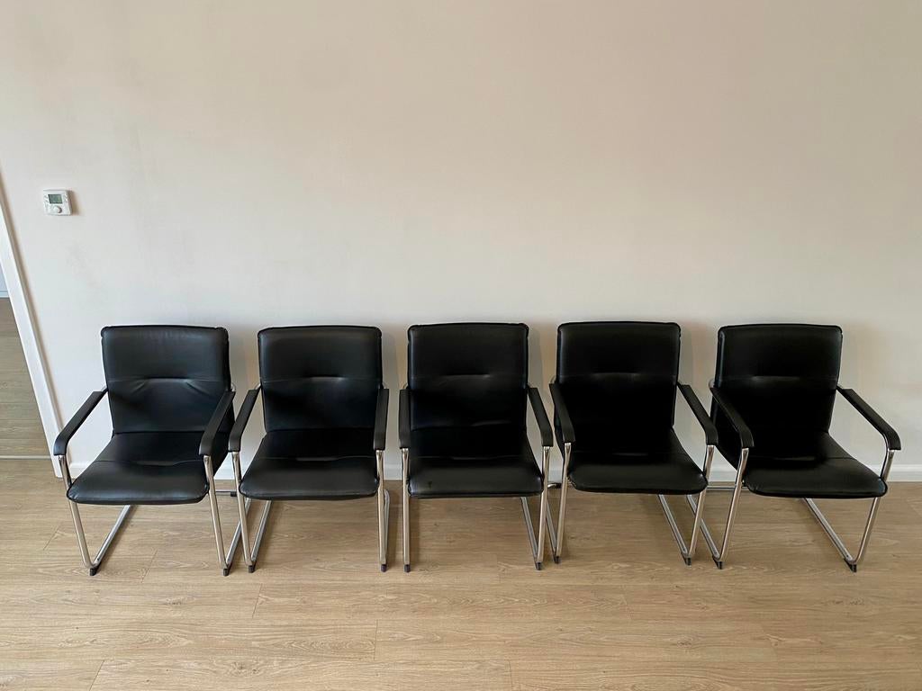 5x Stoel Rumba - Nowy styl, Huis en Inrichting, Stoelen, Ophalen, Zwart, Leer, Zo goed als nieuw