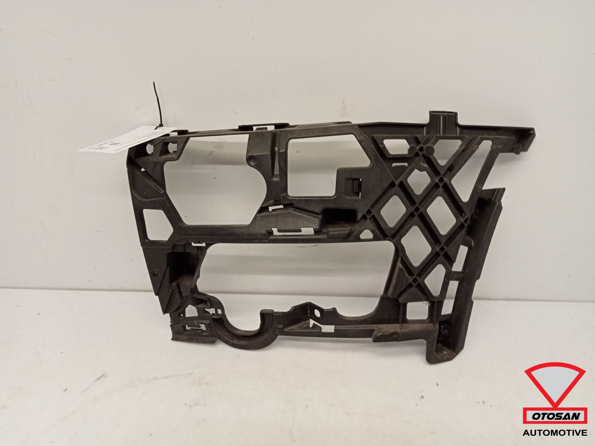 VW Golf 7 5G Voorbumper Mistlamp Houder Links 5G0807723D, Gebruikt, Volkswagen, Volkswagen AG, Links