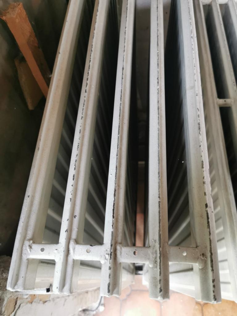 Gezocht : radiator met 5 platen, Doe-het-zelf en Bouw, Verwarming en Radiatoren, Ophalen, Radiator