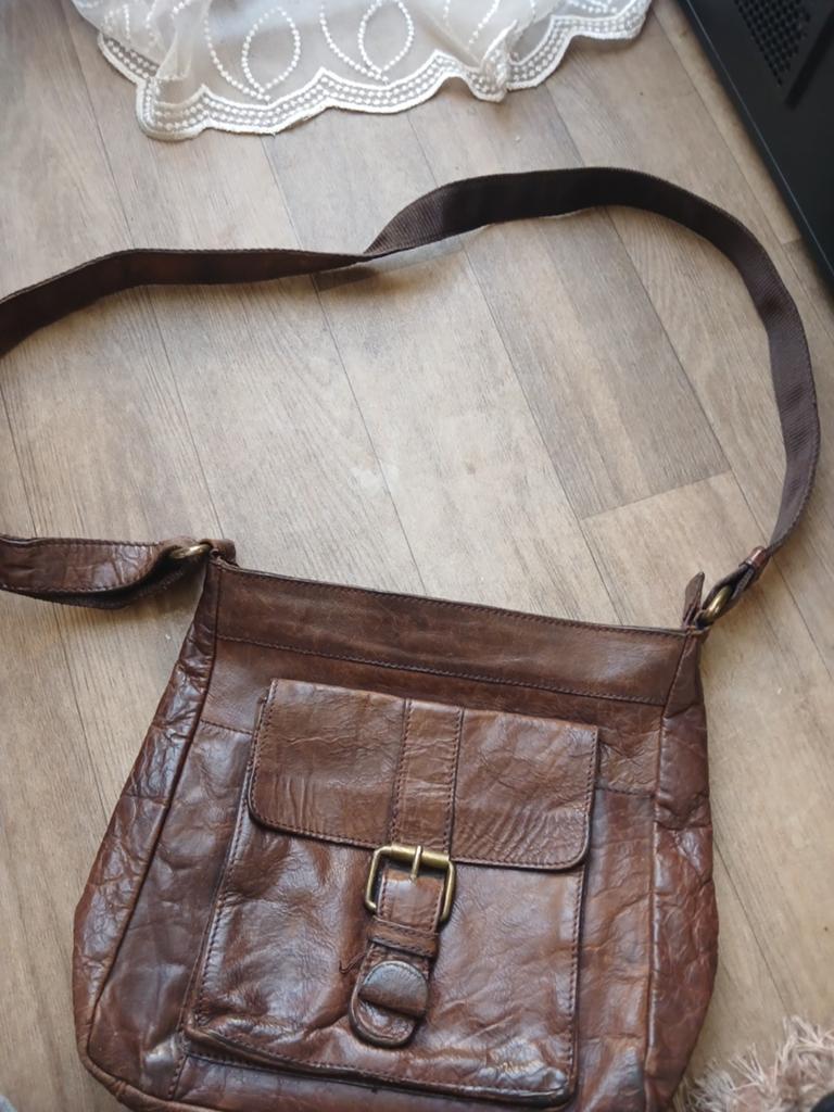 Hoede handtas, Handtassen en Accessoires, Tassen | Schoudertassen, Overige merken, Gebruikt, Bruin, Ophalen of Verzenden