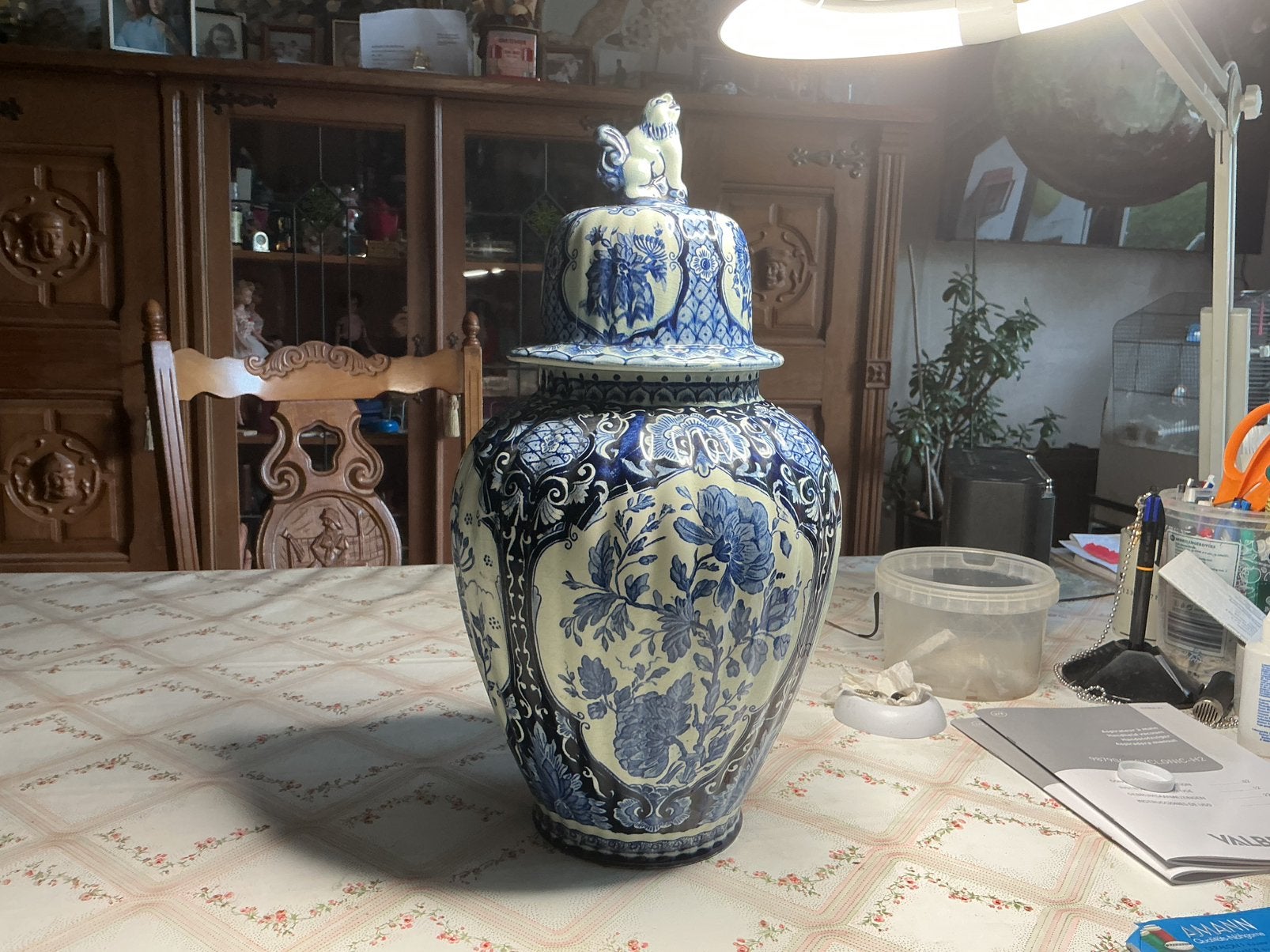 Vase avec  couvercle en Delf, Antiquités & Art, Enlèvement ou Envoi