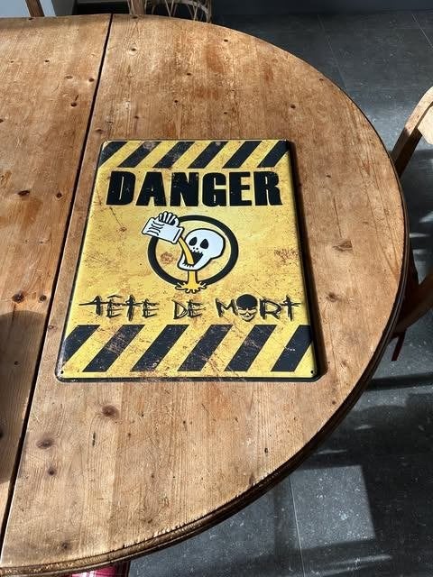 reclame bier bord metaal tete de mort danger, Ophalen, Zo goed als nieuw, Reclamebord, Plaat of Schild, Overige merken