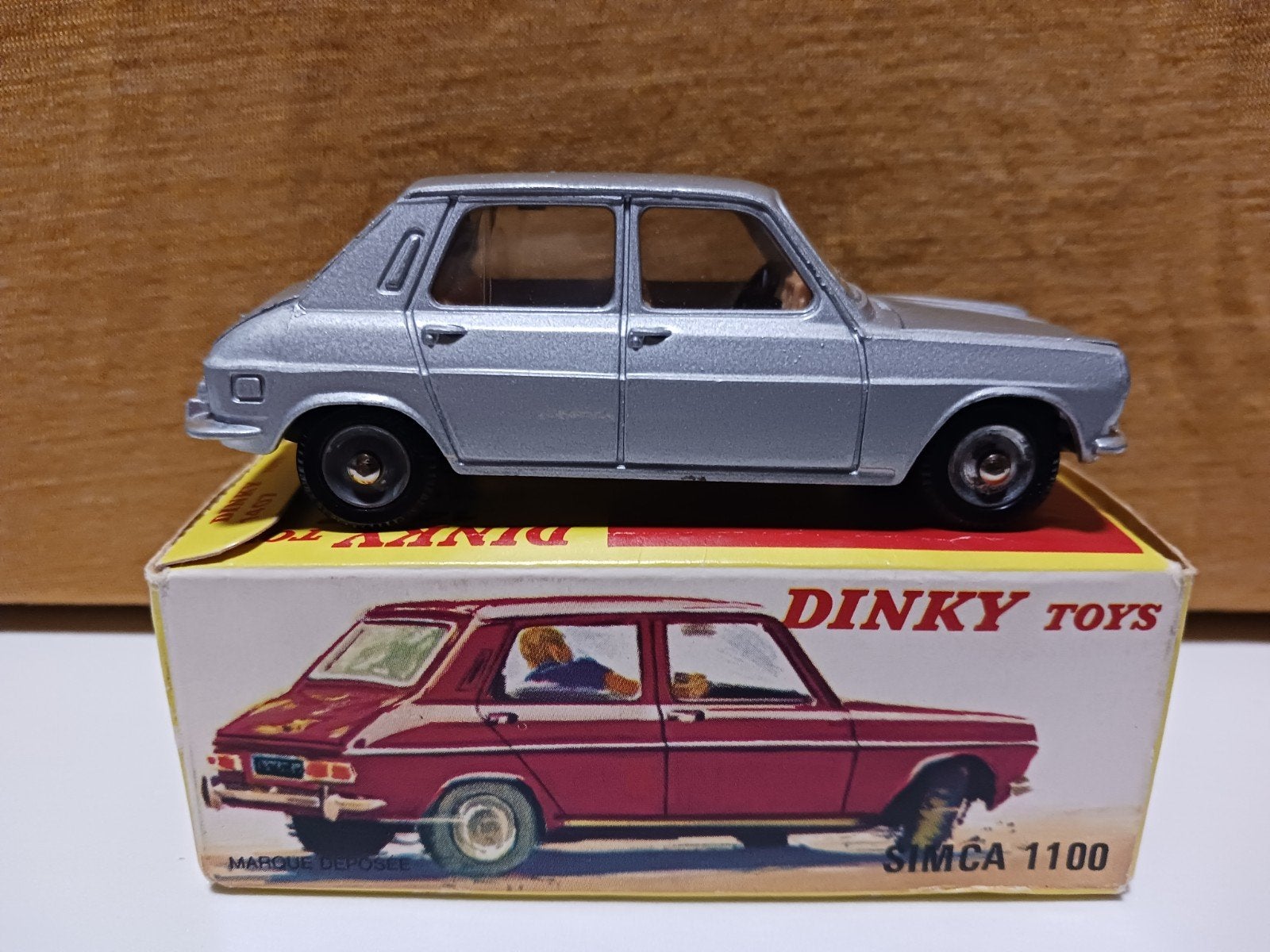 DINKY TOYS. SIMCA  1100, Hobby en Vrije tijd, Modelauto's | 1:43, Ophalen of Verzenden, Dinky Toys