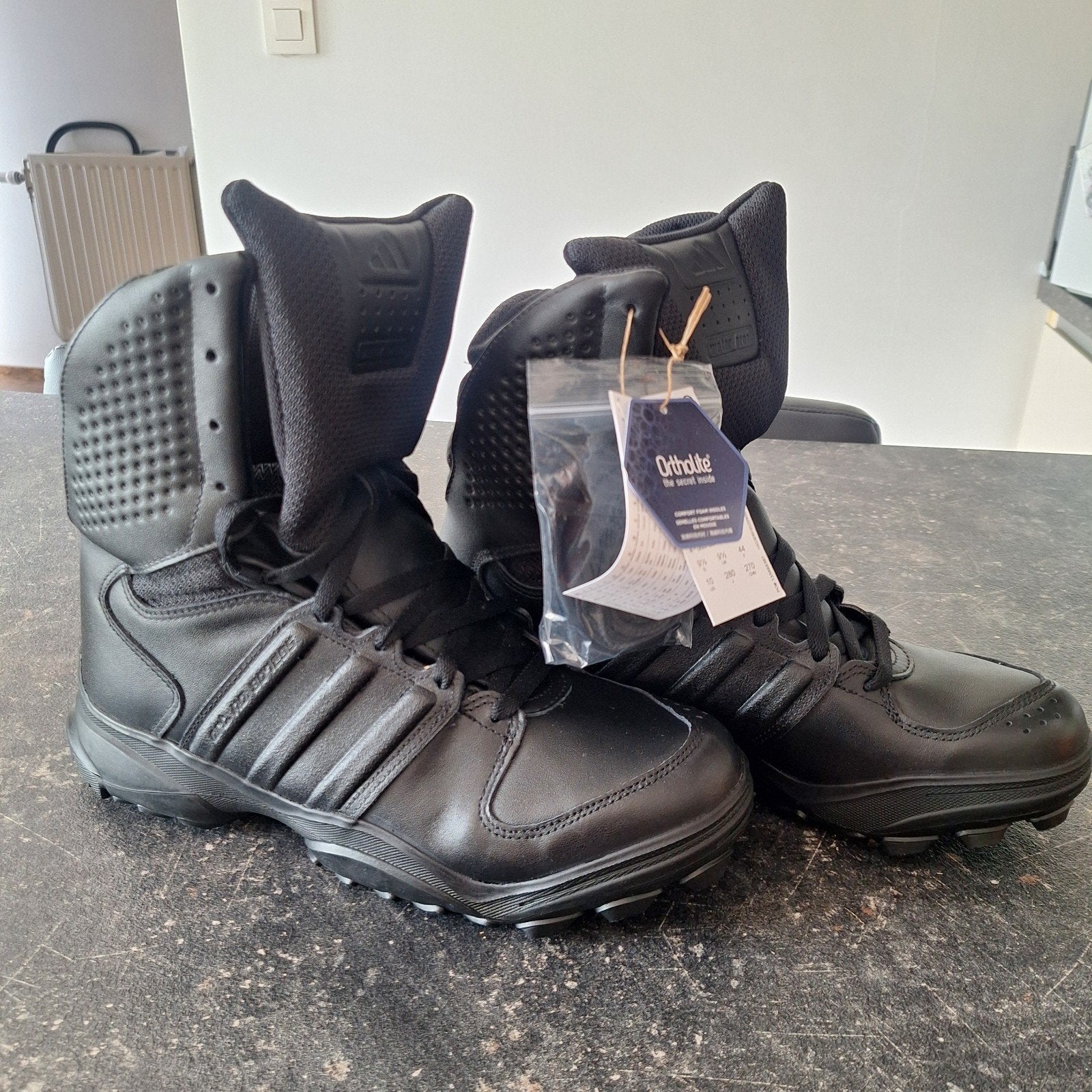 adidas GSG-9.2 — CBLACK/NOIES — Disciplines sportives olympi, Enlèvement ou Envoi, Neuf, Chaussures