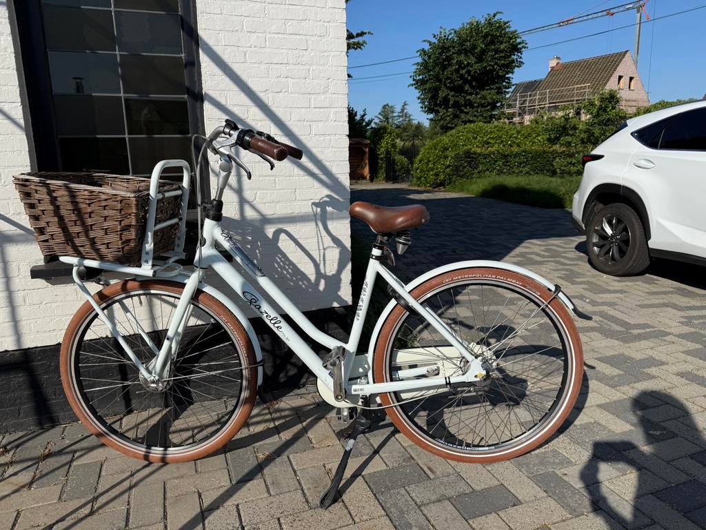 Gazelle miss grace.In goede staat met splinternieuwe banden, Fietsen en Brommers, Ophalen, Zo goed als nieuw, Gazelle