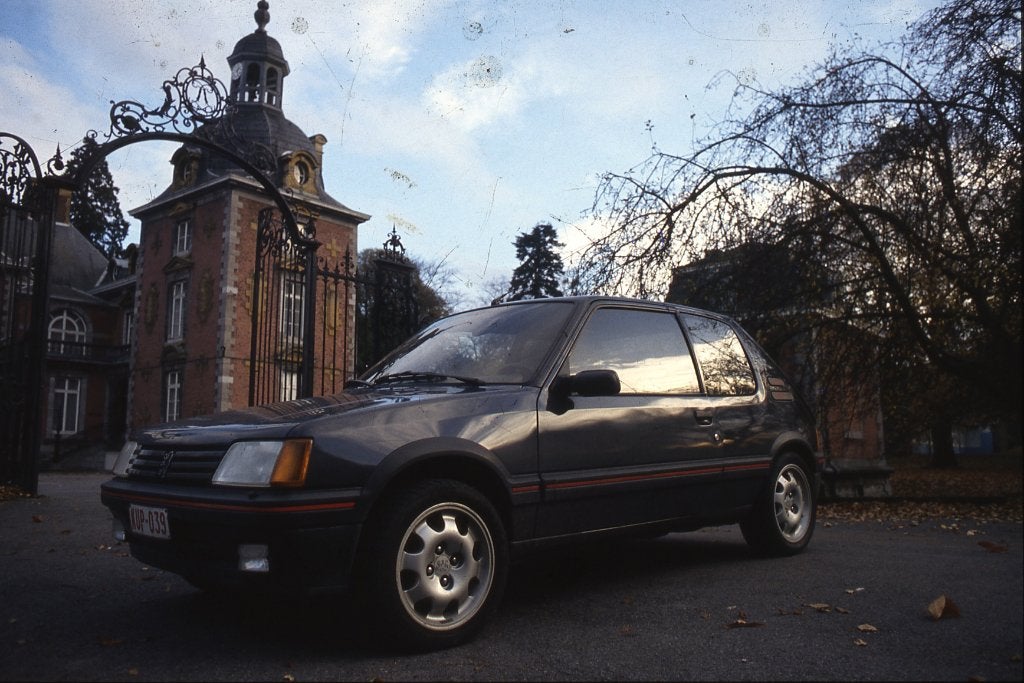Peugeot 205 gti, Autos, Peugeot, Particulier, Carnet d'entretien, Achat