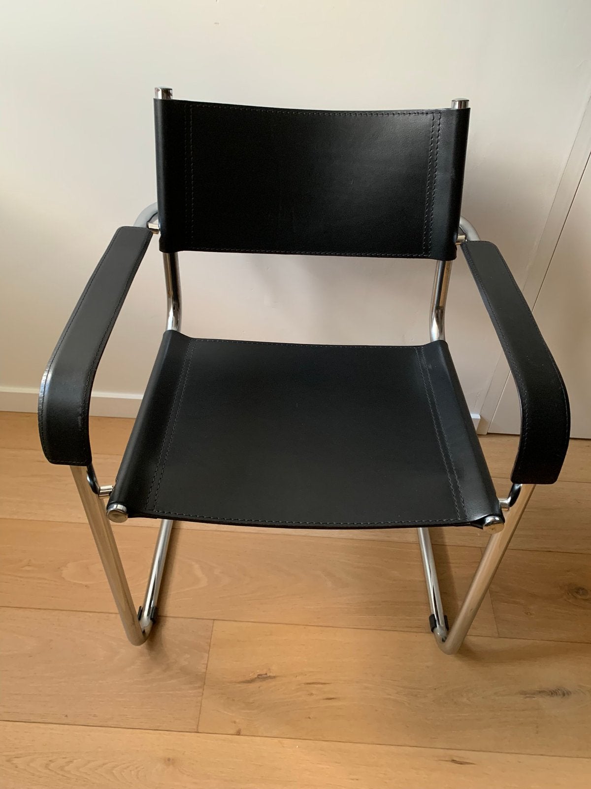 Chaise à cadre tubulaire Vintage Bauhaus, Enlèvement, Comme neuf, Noir, Cuir