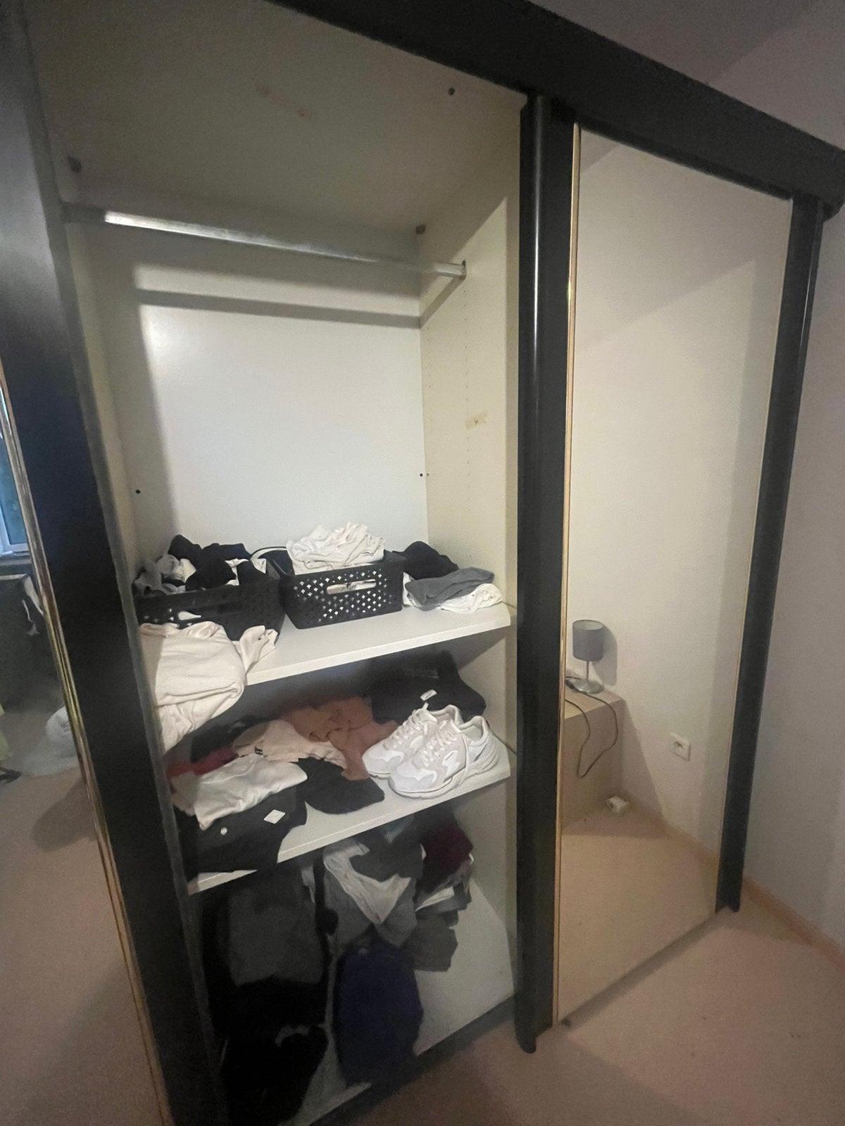 Kleerkast, Ophalen, Zo goed als nieuw