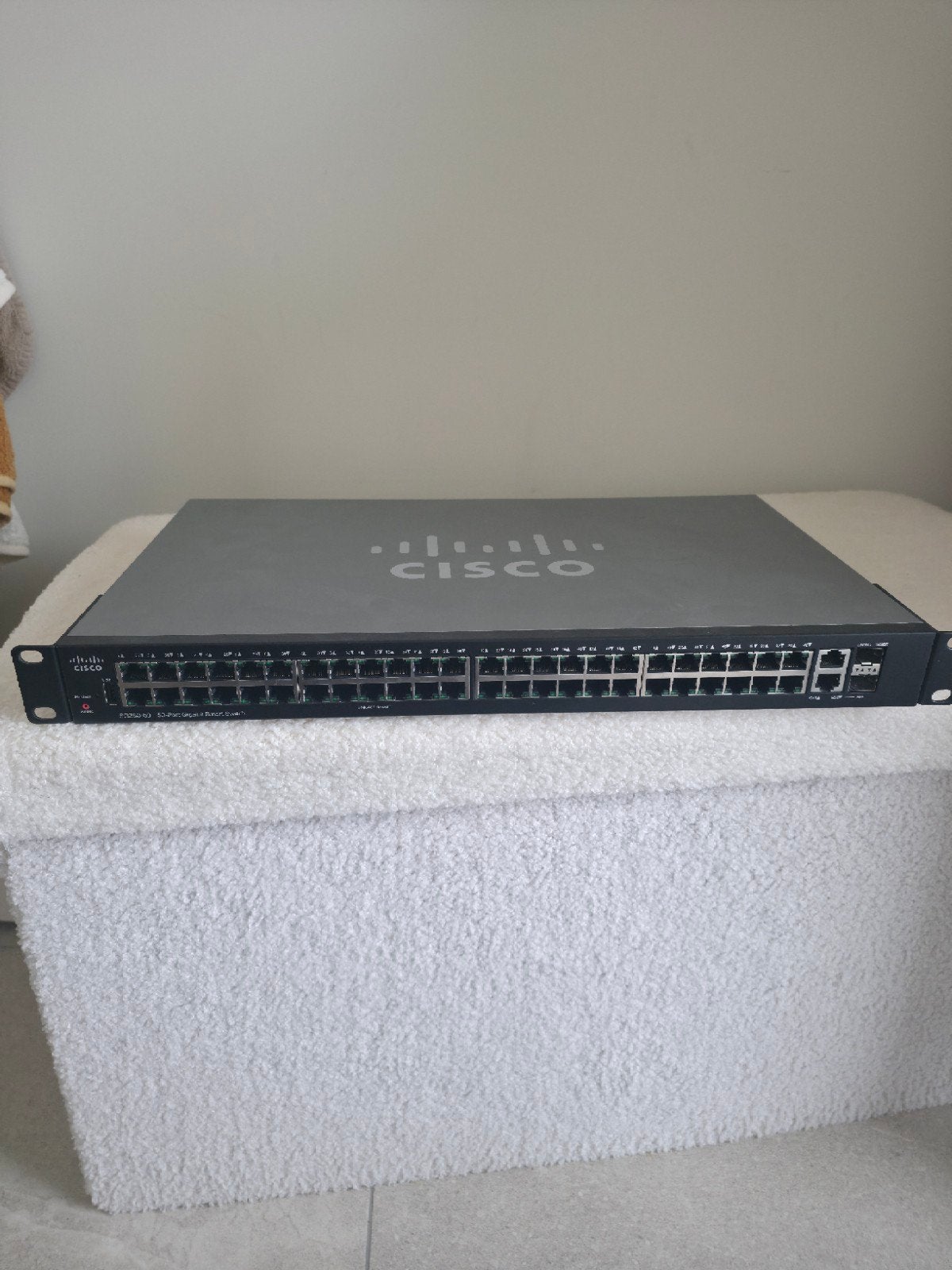 Cisco SG250-50 – 50-poorts Gigabit Smart Switch, Ophalen