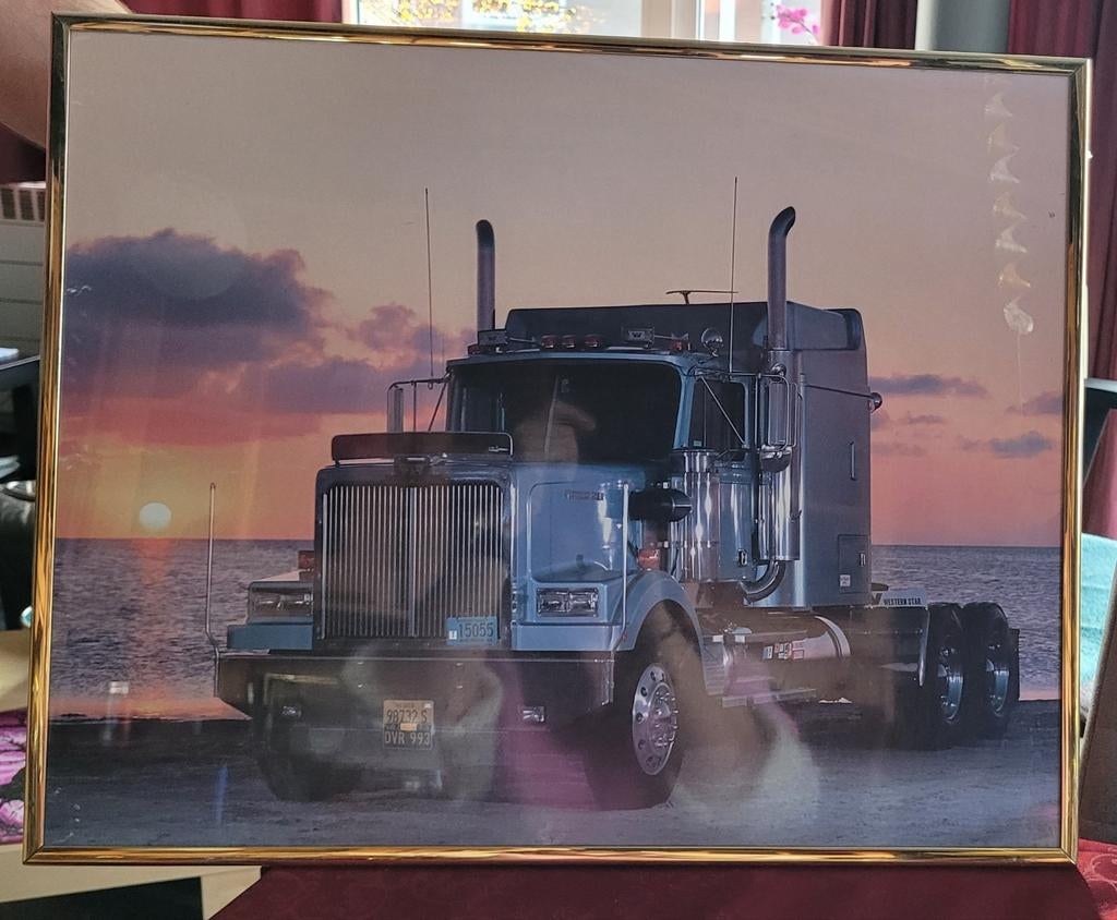 Gouden kader met truck, Enlèvement