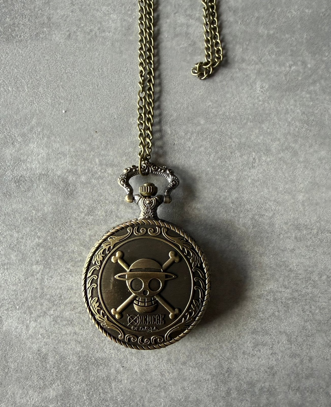 Montre à Gousset - One Piece, Bijoux, Sacs & Beauté, Enlèvement ou Envoi, Comme neuf